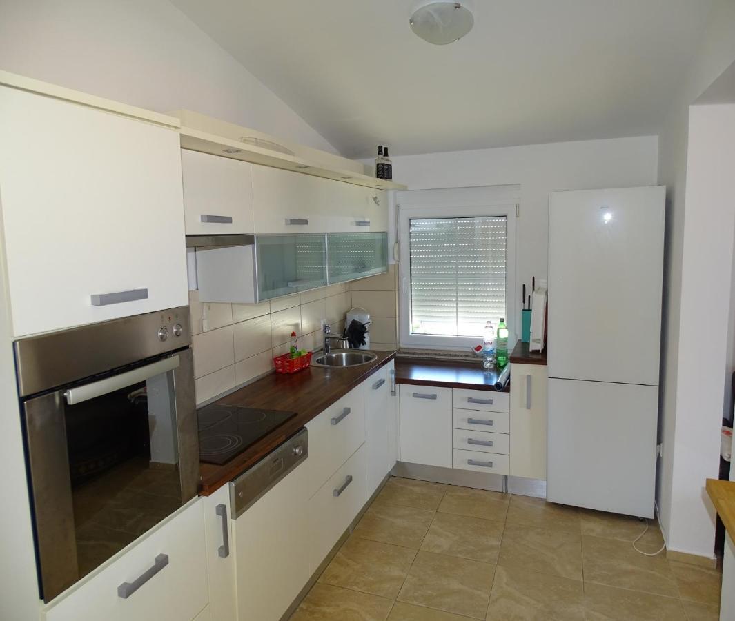Apartmani David Vir Exterior photo